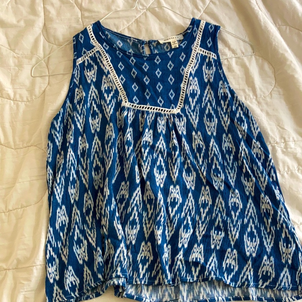 White patterned blue blouse, Monteau size M
